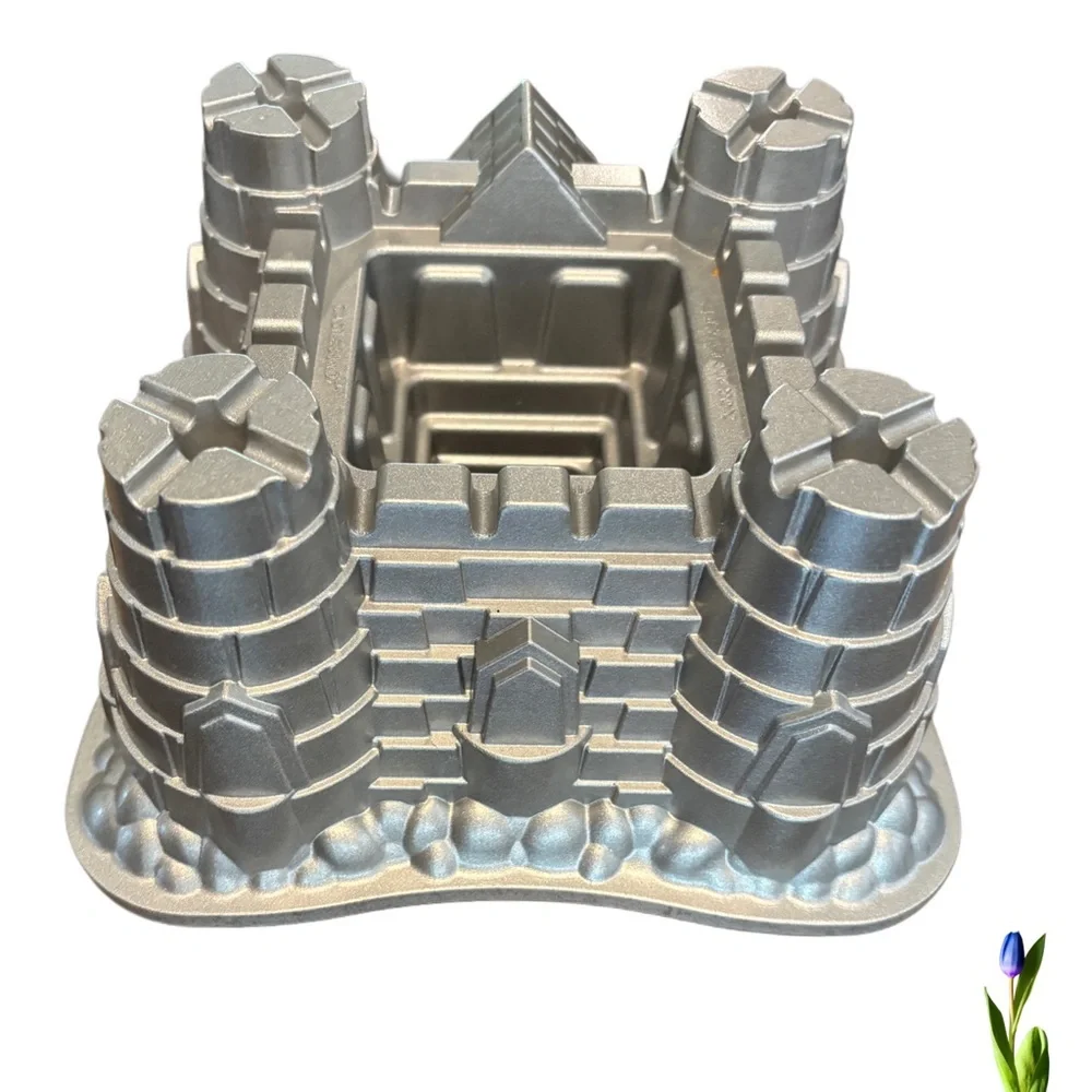 Nordic Ware Castle Bundt Pan - Silver 10 Cups